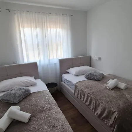 Pool House Roma Villa