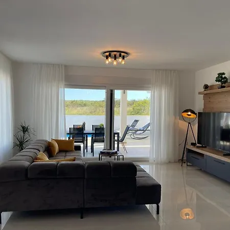 Pool House Roma Villa Nin